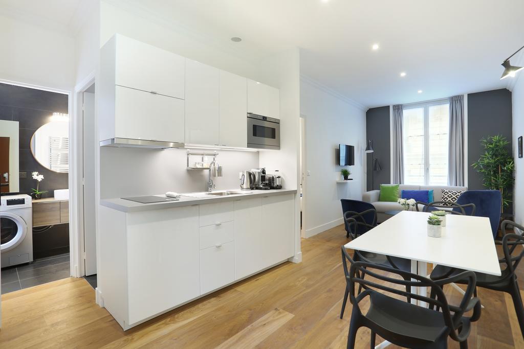 Rent A Room - Residence Blanche Paris Exterior photo