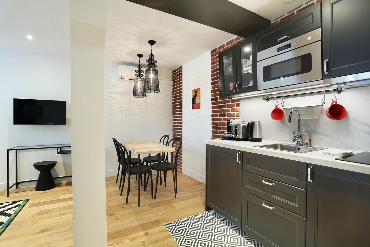 Rent A Room - Residence Blanche Paris Exterior photo
