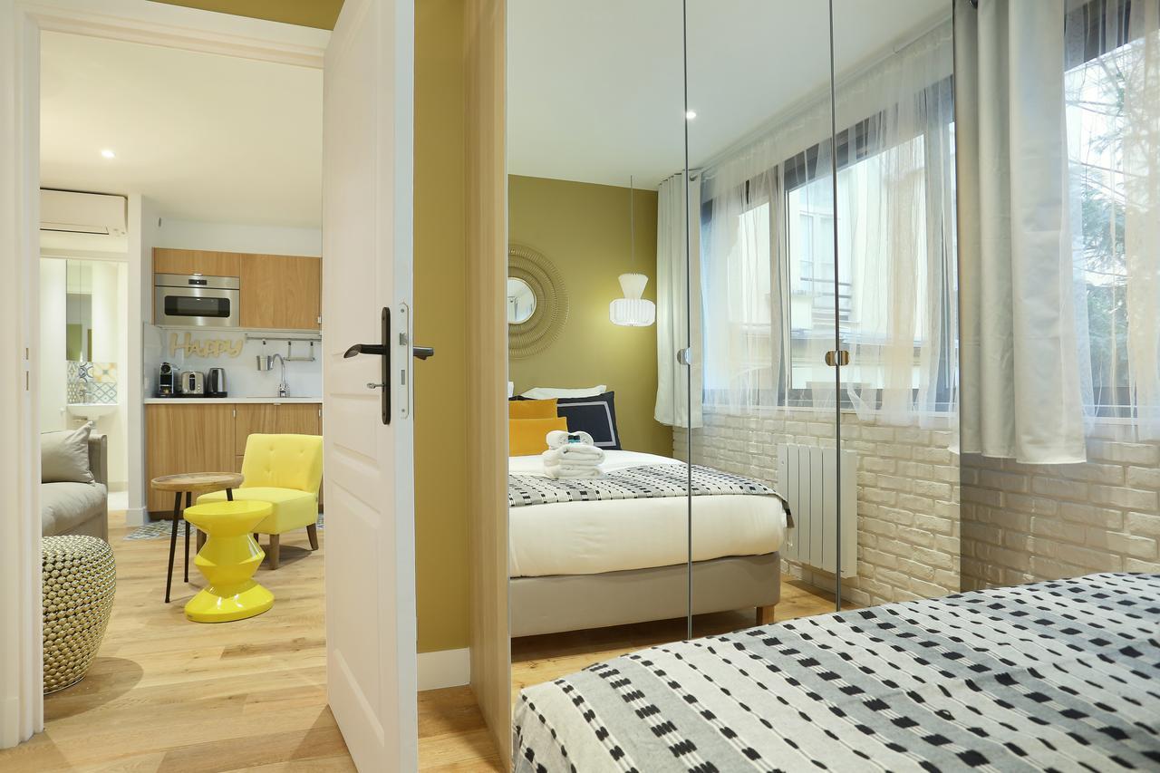 Rent A Room - Residence Blanche Paris Exterior photo